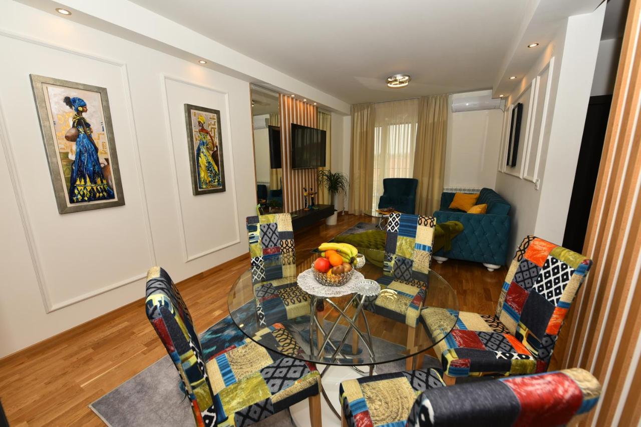 Grand Lux Apartman ชาชาค ภายนอก รูปภาพ
